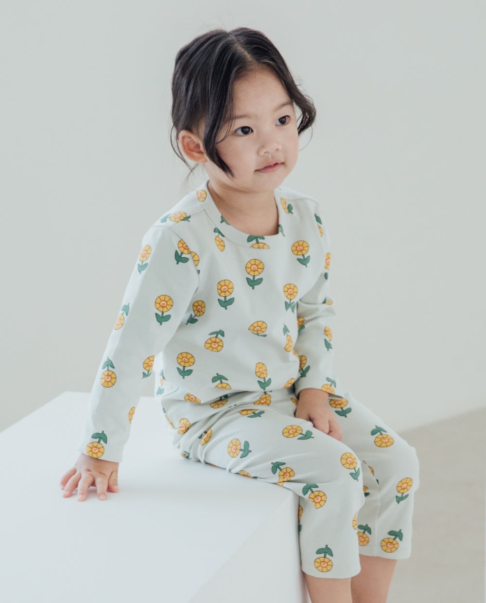 [Kids] シルキーコットンゆったりフィットグラフィックルームウェア