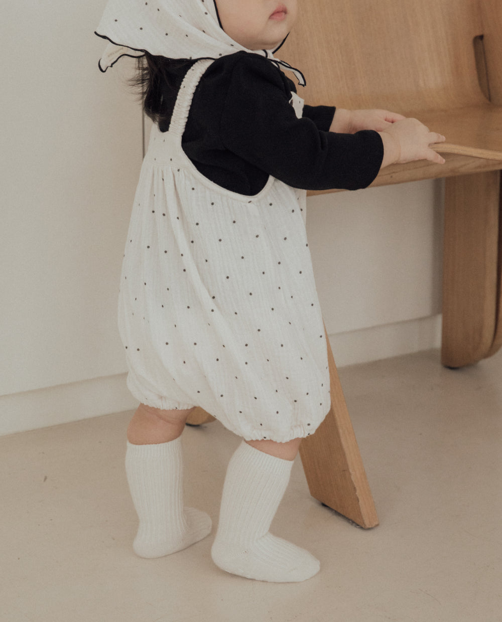 [Baby] ふんわり三重ガーゼ サロペットロンパース