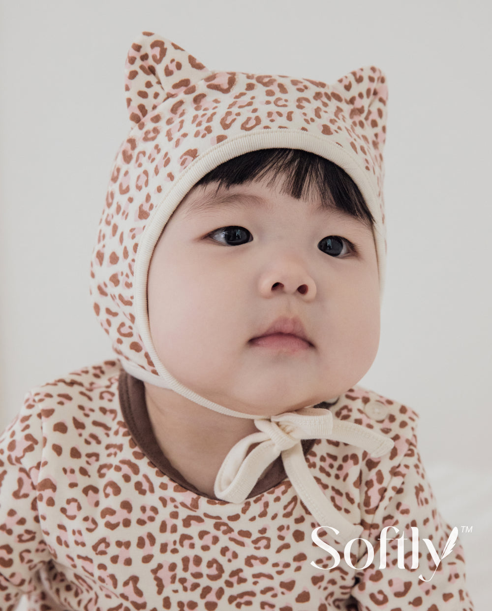 [Baby] ソフトリーふんわりもちもちレオパードキャットボンネット
