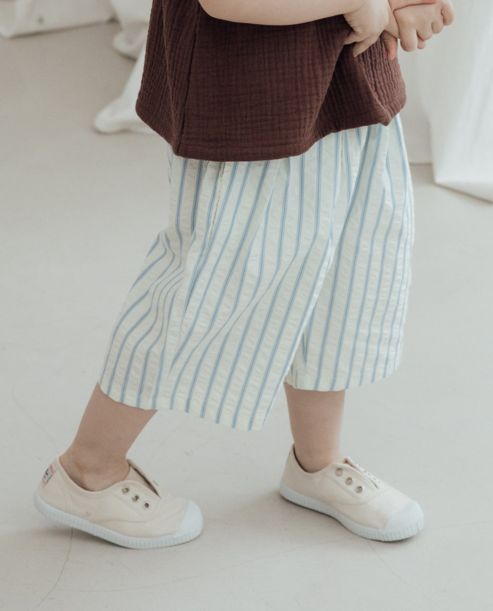 [Kids] エアクリンクルストライプ7分丈パンツ