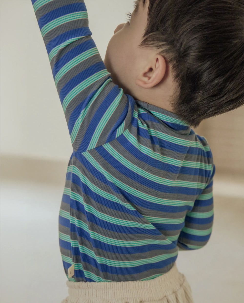 [Kids] もちもちリブハーフネックストライプTシャツ