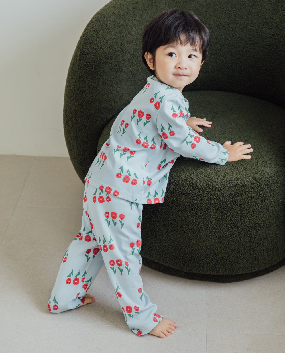 [Kids] シルキーコットンゆったりフィットグラフィックルームウェア