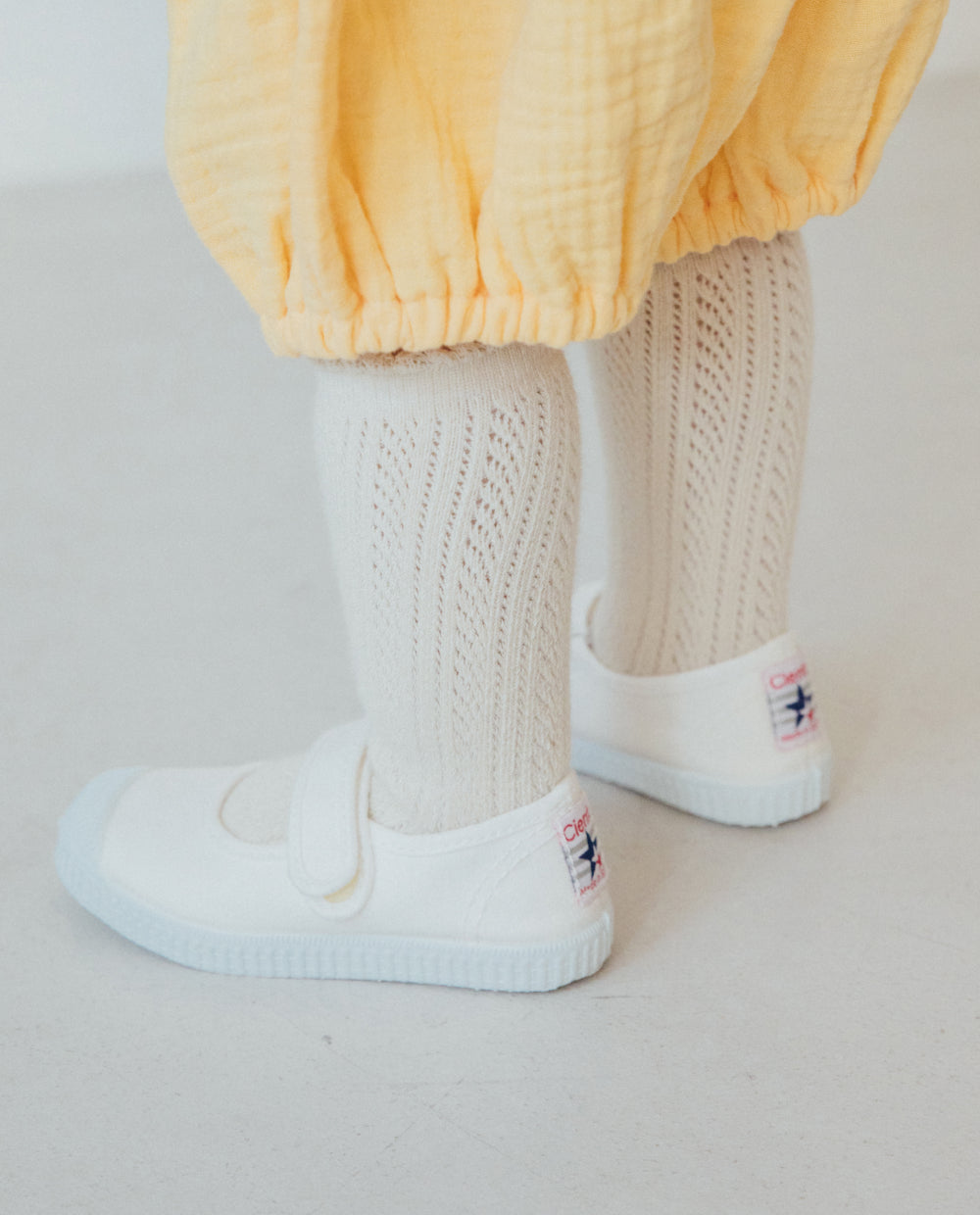 [Baby] グリップ＆グロウ アイレット ニーソックス