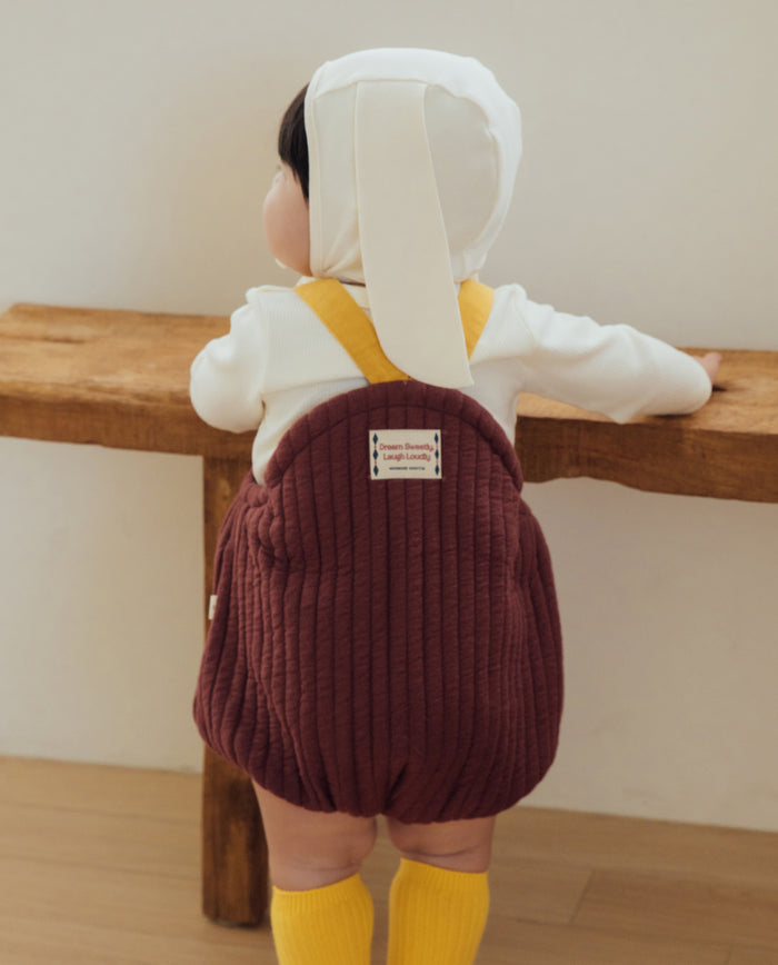 [Baby] ふんわり三重キルティングサスペンダーバイカラーロンパース