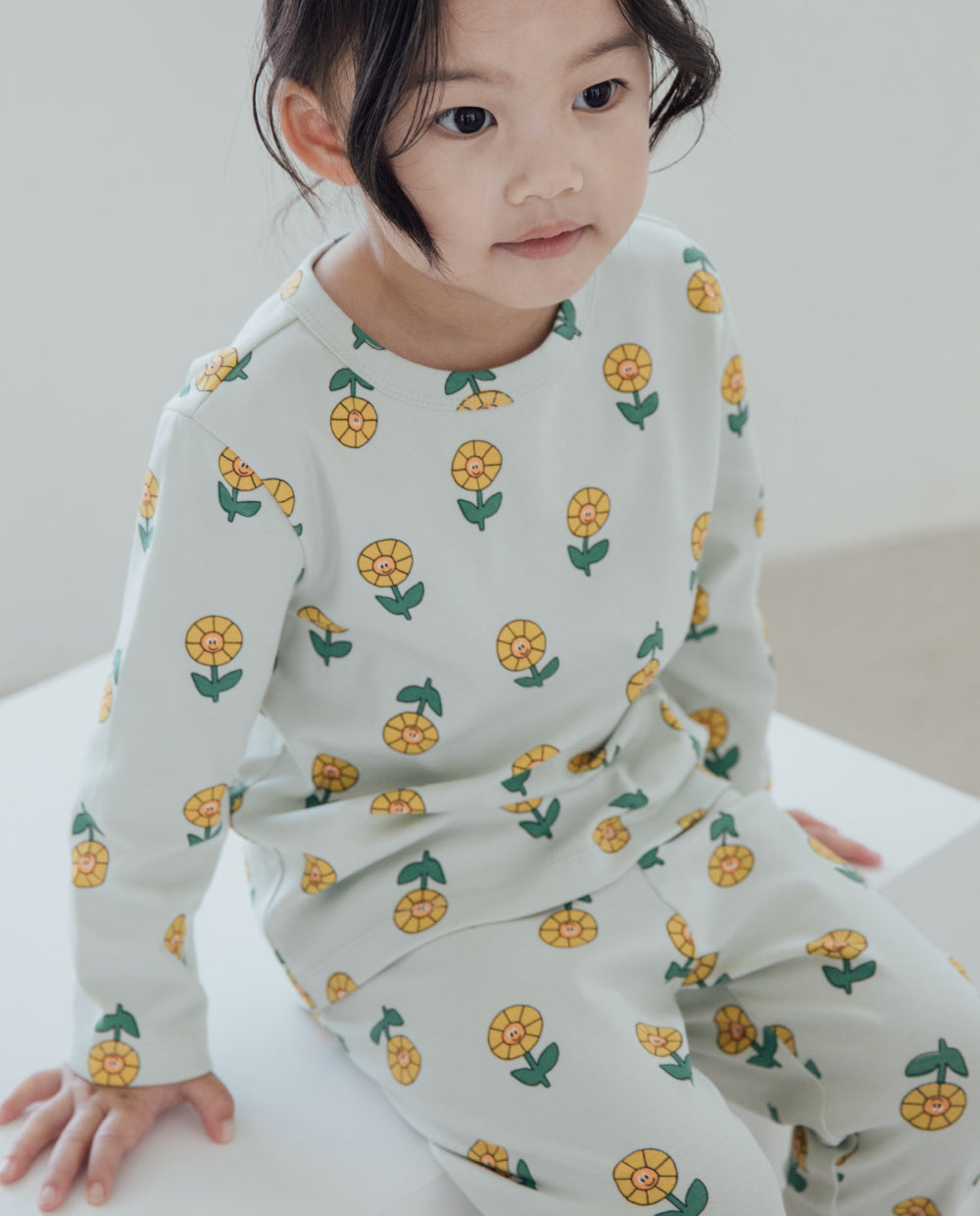 [Kids] シルキーコットンゆったりフィットグラフィックルームウェア