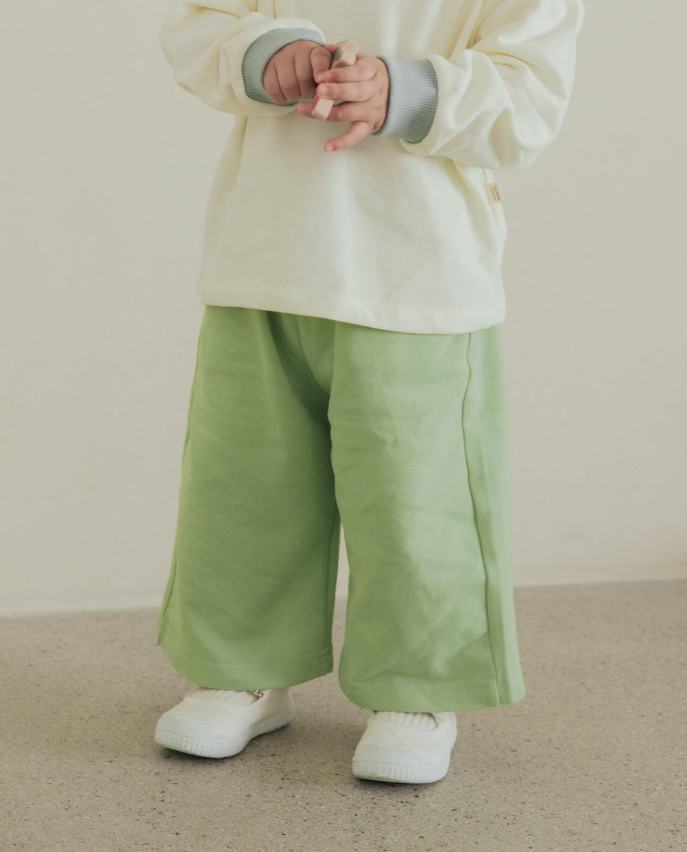 [Kids] ソフトコットンワイド8分丈パンツ