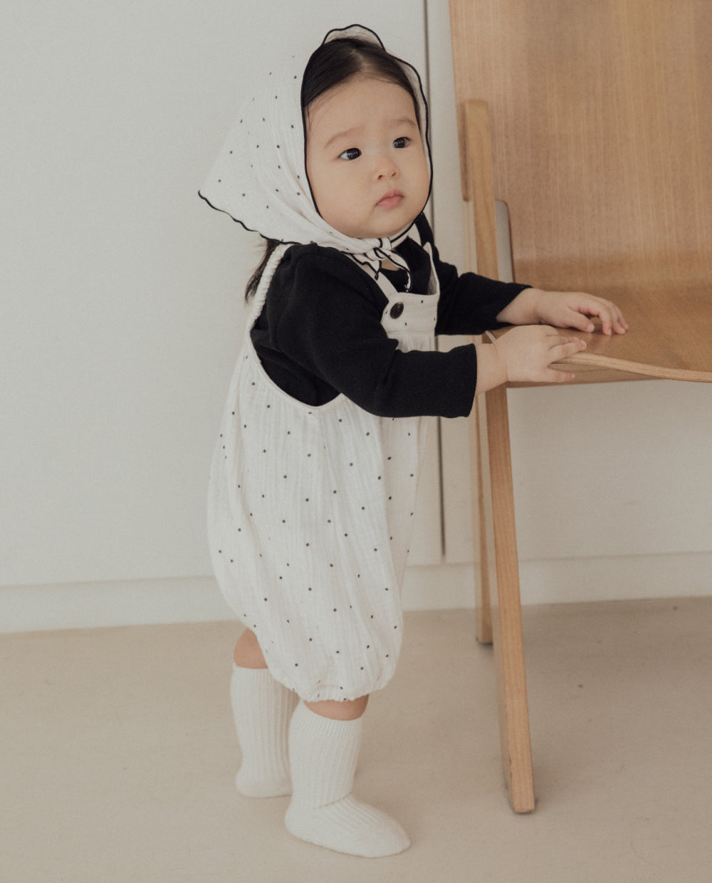 [Baby] ふんわり三重ガーゼ サロペットロンパース