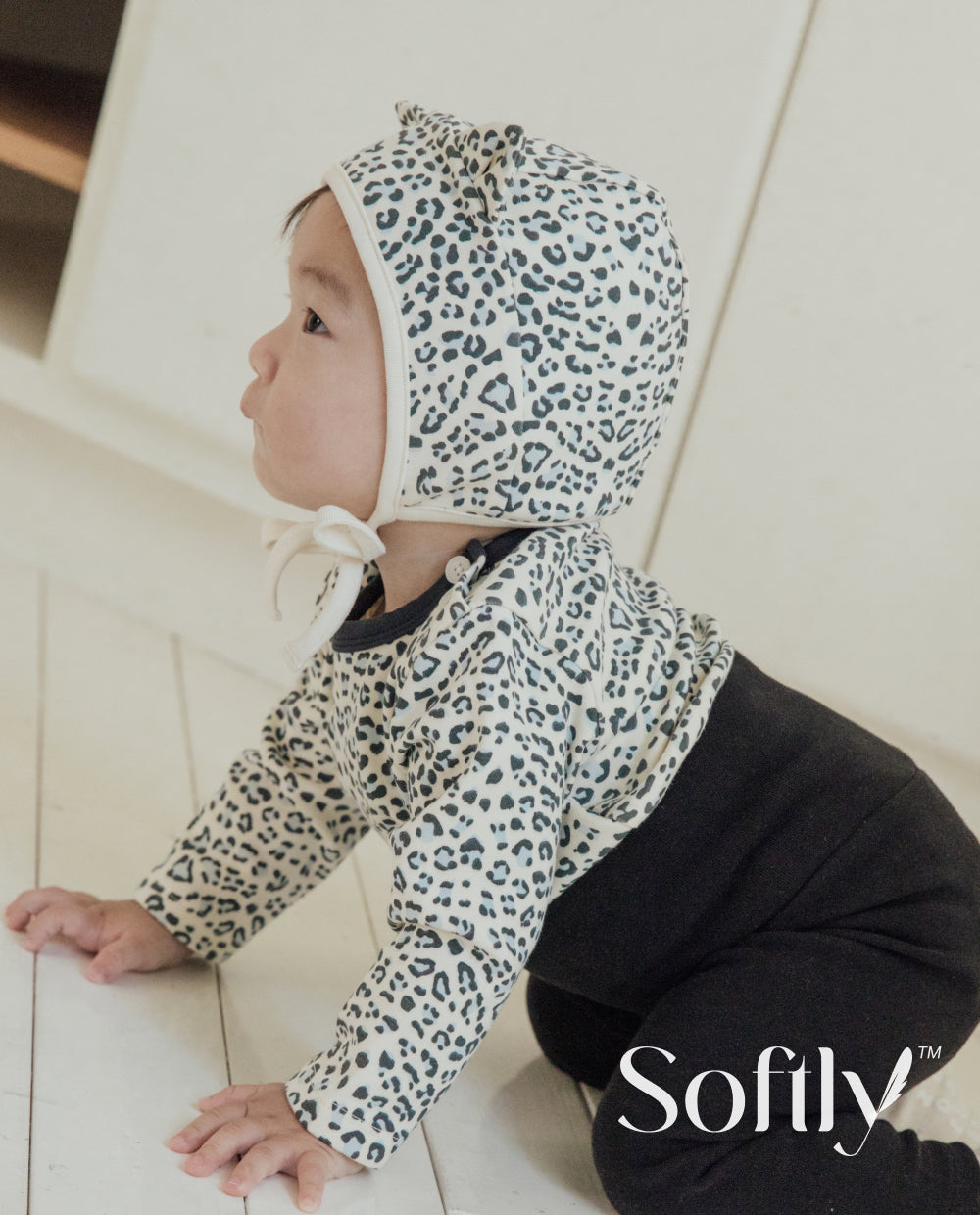[Baby] ソフトリーふんわりもちもちレオパードキャットボンネット