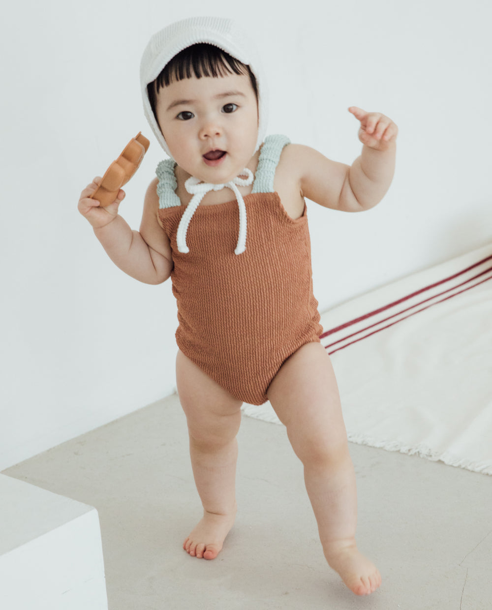 [Kids] UVカット エンボスリブ スリムスーツ
