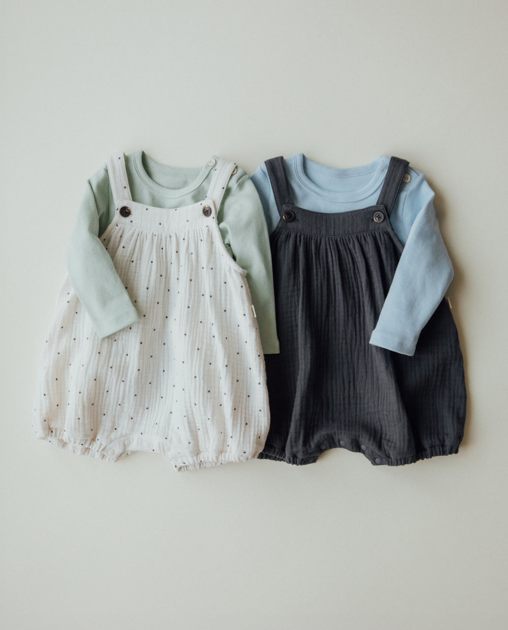 [Baby] ふんわり三重ガーゼ サロペットロンパース