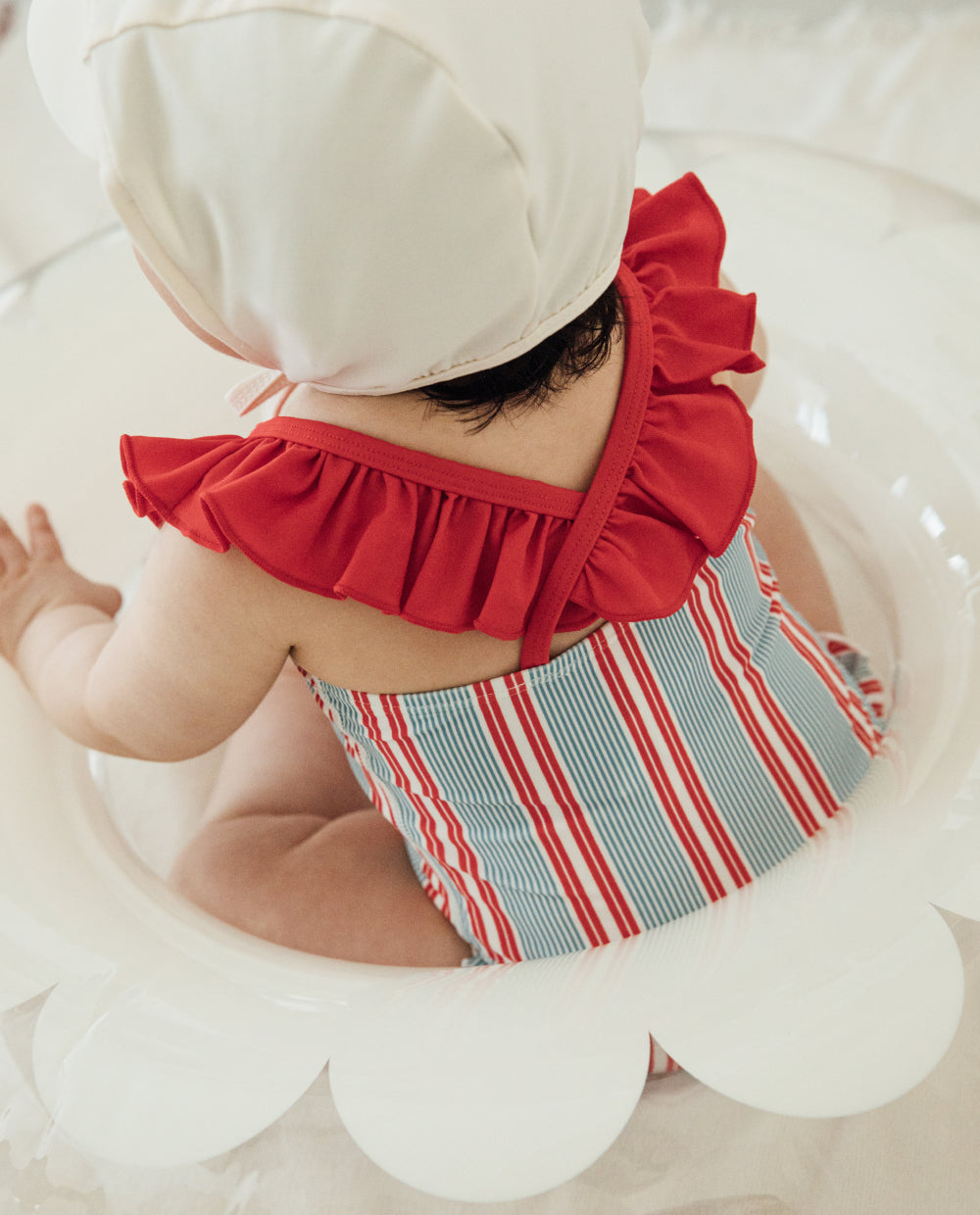 [Kids] UVカット グラフィック フリルスイムスーツ